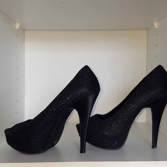 Chinese Laundry peep toe platform pumps - Picture 4 of 8